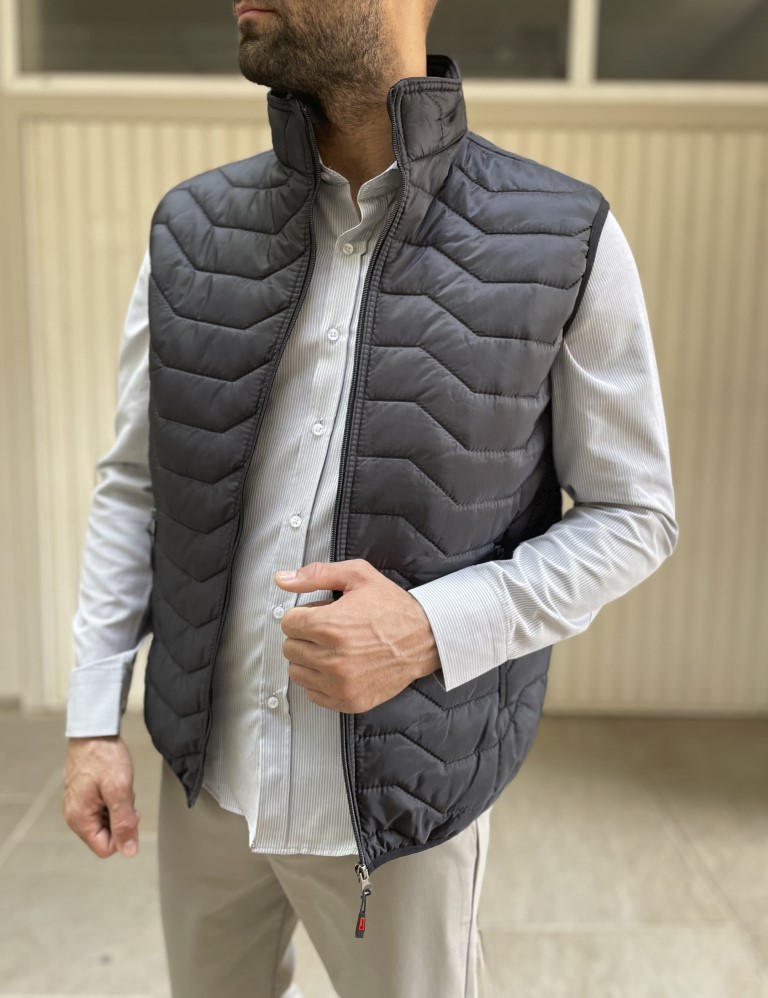 Ανδρικό μαύρο καπιτονέ αμάνικο μπουφάν BC24911M φωτογραφία